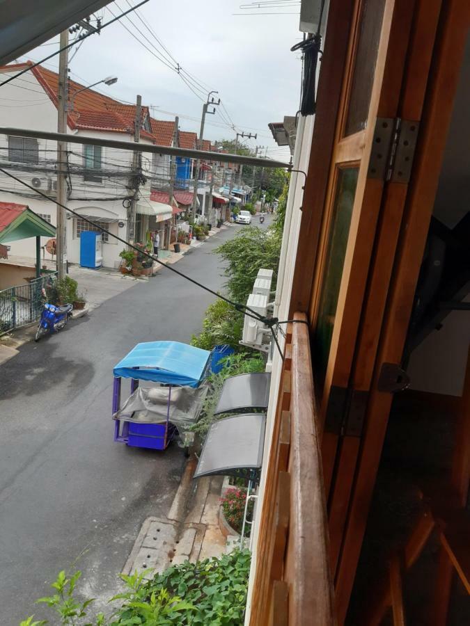 방콕 A & P House 아파트 외부 사진