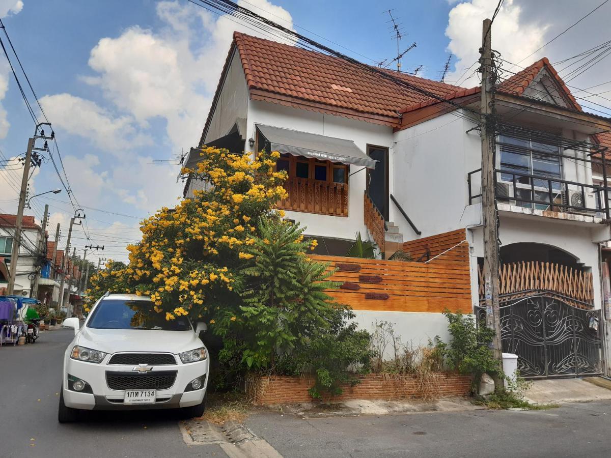 방콕 A & P House 아파트 외부 사진